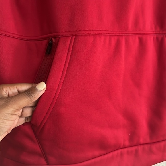 Solaris Men’s Pullover Red Hoodie Size M Slim Kangaroo pocket - Picture 5 of 13
